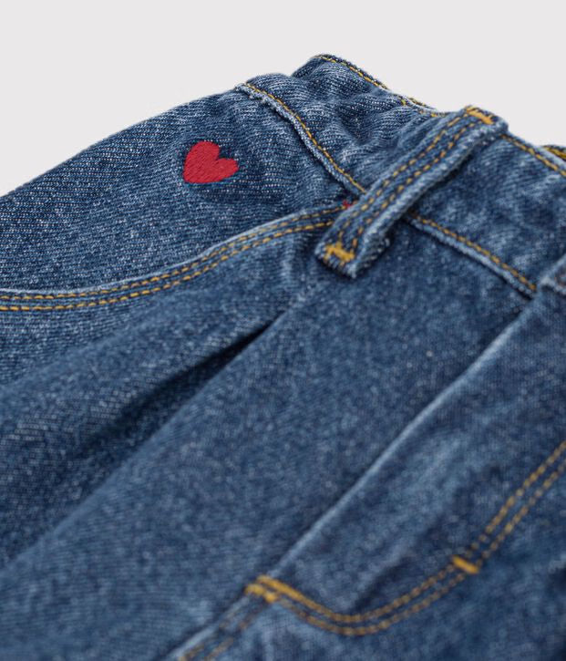 Pantalon en denim et broderie coeur