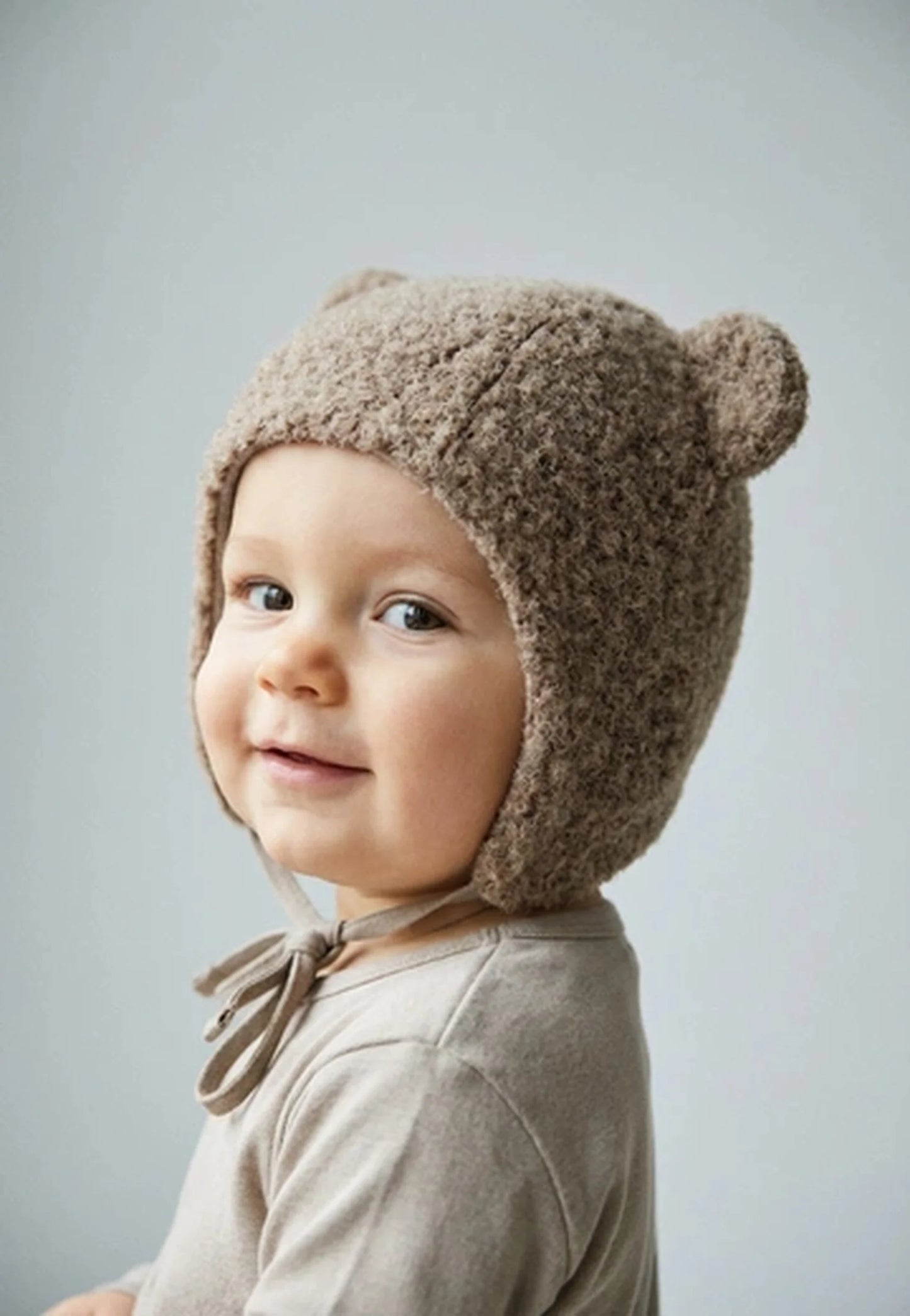 Bonnet en feutre avec cache-oreilles