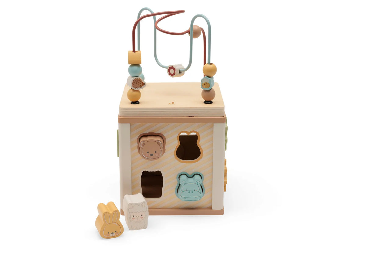 Cube d'activités en bois