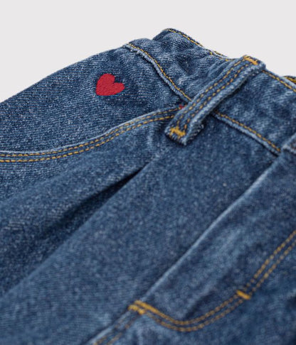 Pantalon en denim et broderie coeur
