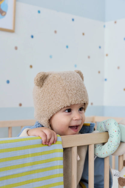 Bonnet en feutre avec cache-oreilles