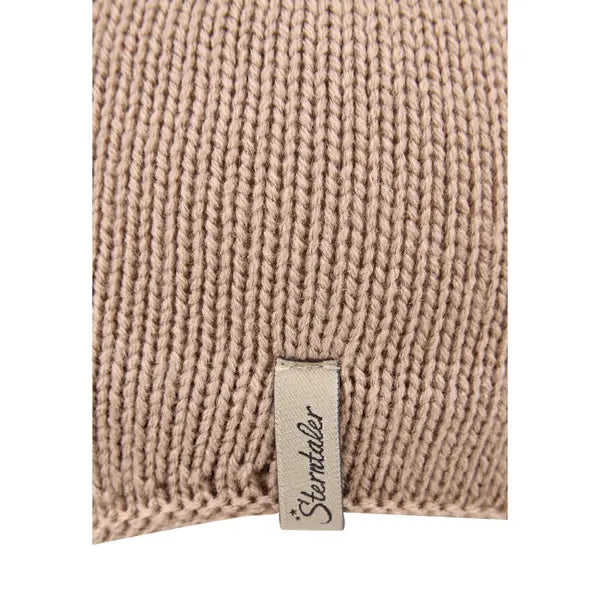 Bonnet tricoté avec motif d'ourson